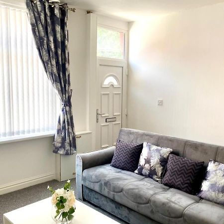 Cosy Cheerful 2 Bedrooms Near Piccadilly, Etihad Stadium Sleeps Up To 5 Manchester Exterior photo